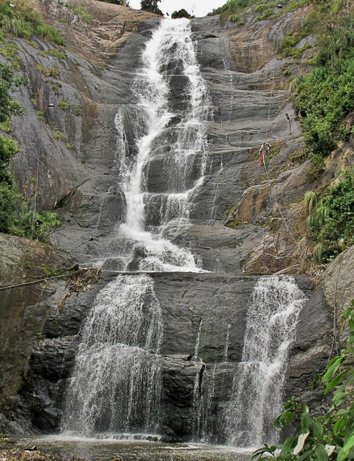 waterfalls in Tamilnadu monkey falls silver cascade falls waterfalls in tamil nadu famous waterfalls amazing waterfalls 
