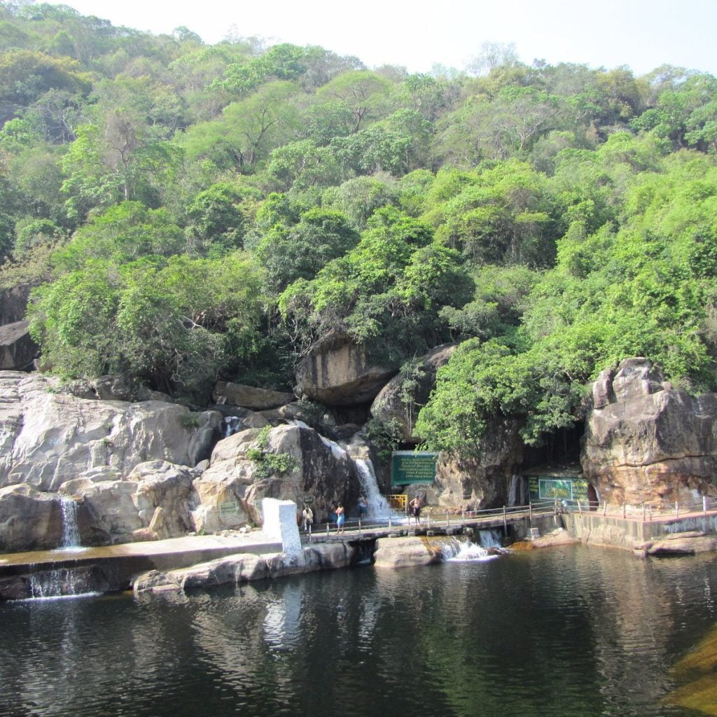 Manimutharu Waterfalls visit in tamil nadu